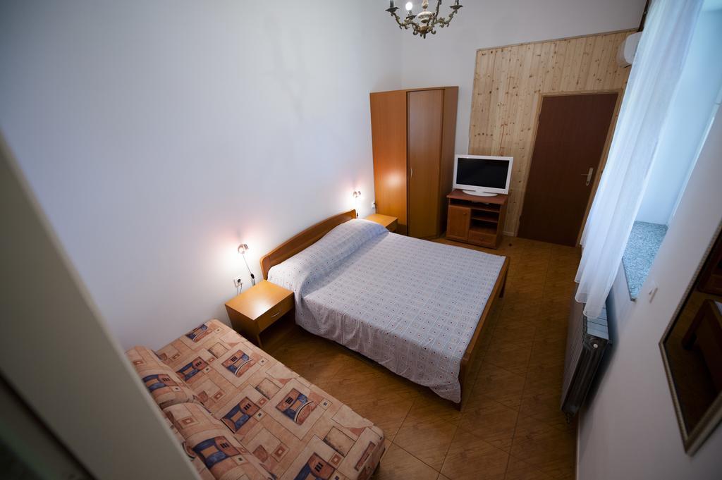Apartments Val Mari - Laguna ロヴィニ エクステリア 写真