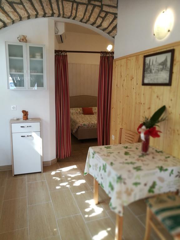 Apartments Val Mari - Laguna ロヴィニ エクステリア 写真